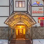 Nikoletta Буковель