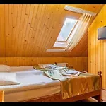 Отель Nikoletta 3*