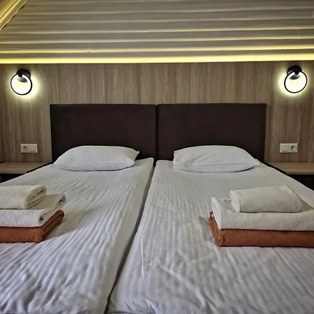 Nikoletta Hotel 3*