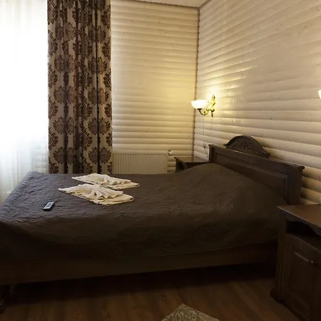 Nikoletta Буковель