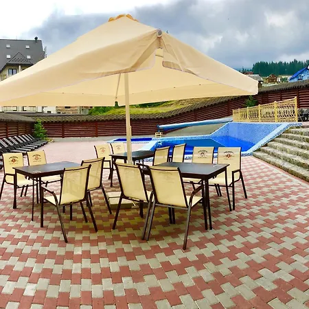 Nikoletta Hotel 3*